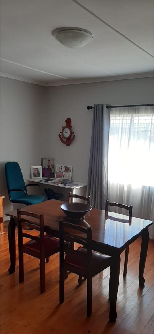 2 Bedroom Property for Sale in Uniondale Western Cape